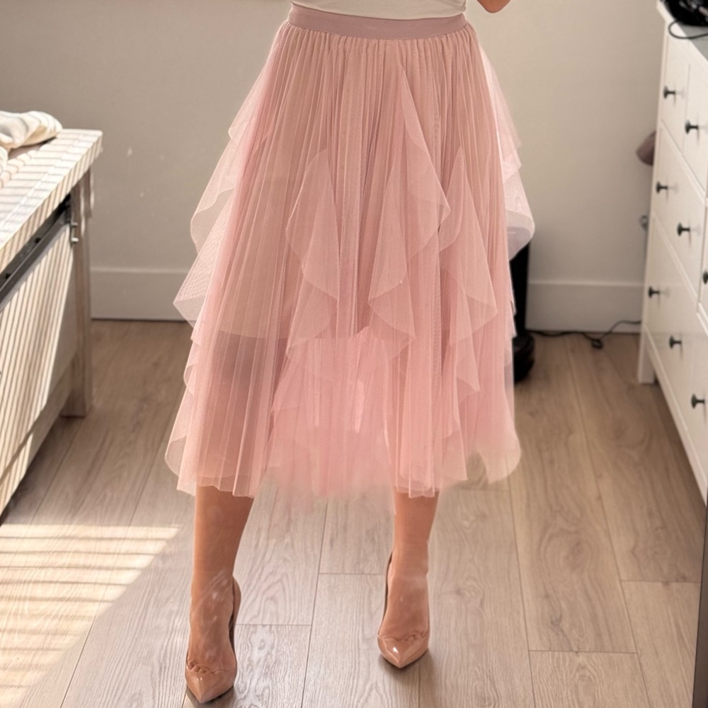 Elegant blush ruffle Skirt